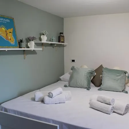 A' Nica Apartment *