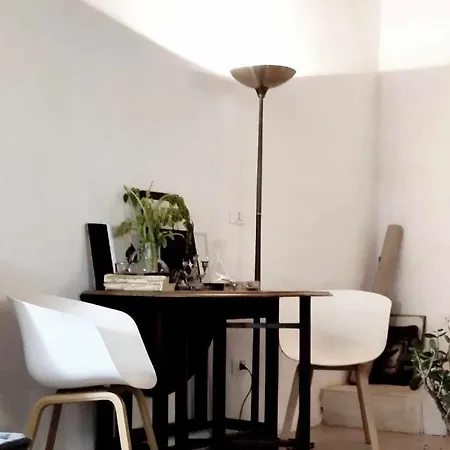 Bucrani Studio. Piccolo Loft Nel Centro Storico Di Apartment *