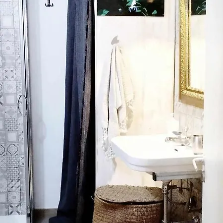 Bucrani Studio. Piccolo Loft Nel Centro Storico Di Apartment *