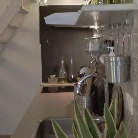 Apartment Bucrani Studio. Piccolo Loft Nel Centro Storico Di Palermo