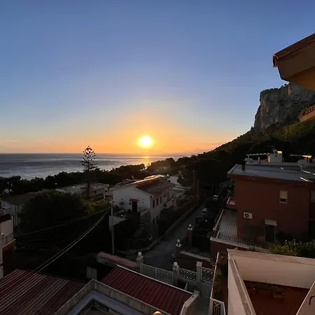 Apartment Banksy Addaura Mondello