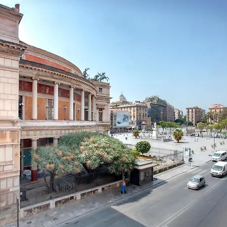 The House Politeama Historic Center Apartment Palermo