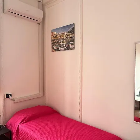 Via Zara Hostel Παλέρμο