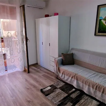 Casa Nella