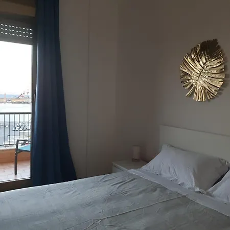 Port Side Elegance Guest house *