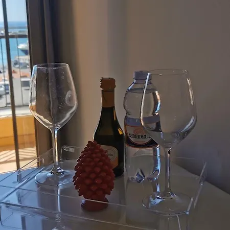 Port Side Elegance Guest house *