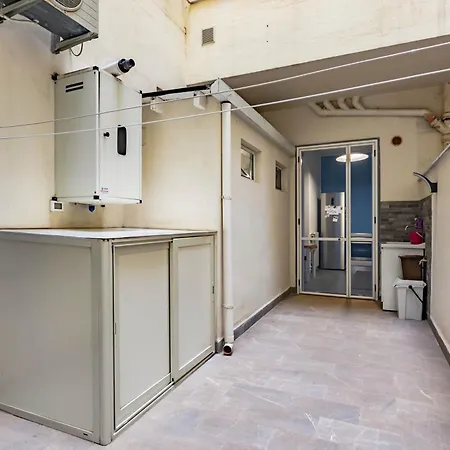 Central And Modern X6 Apartment