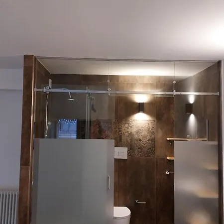 Guest house 70 Lab