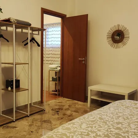 Amuni And Lt Apartment *