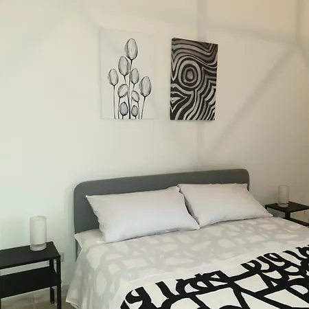 Port Side Elegance Guest house