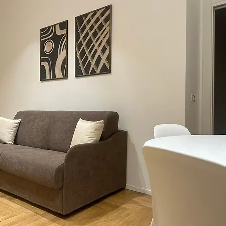 Lily Apartment
