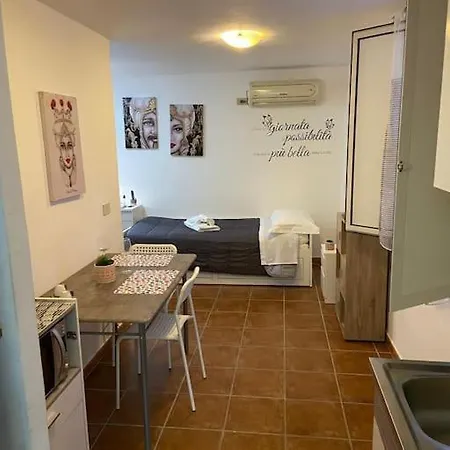Petit Maison *