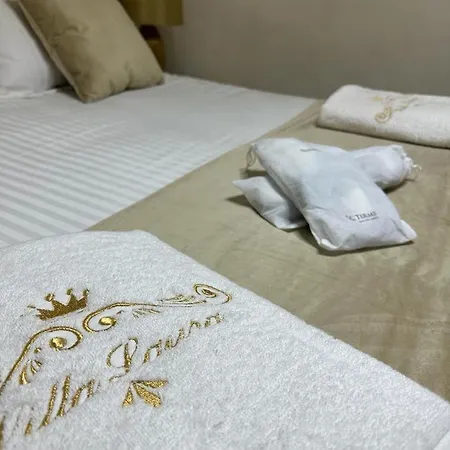 Laura Homestay *