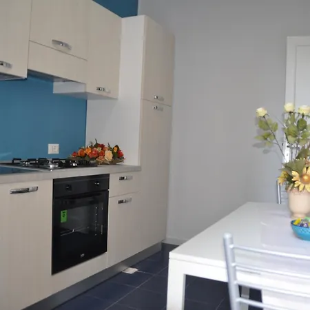 Apartment B&t House