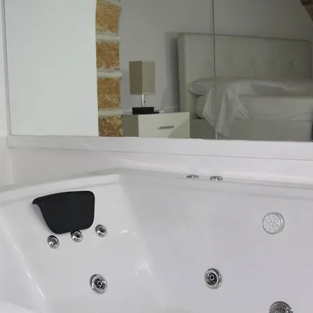 Casa Con Vasca Idromassaggio In Centro Storico Holiday home *