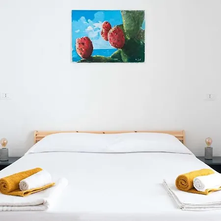 Terrazza Sul Mercato. Your House In Ballaro Apartment