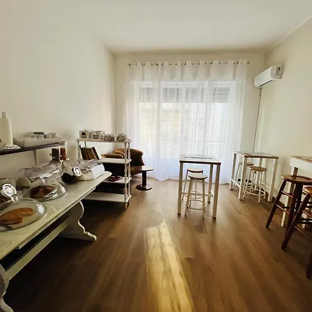 Porta Amari Bed & Breakfast 4*