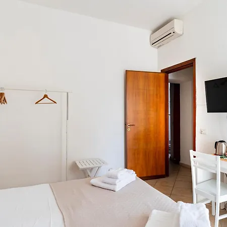 Punto Al Capo Intero O Stanze Matrimoniali Con Bagno Privato Guest house *