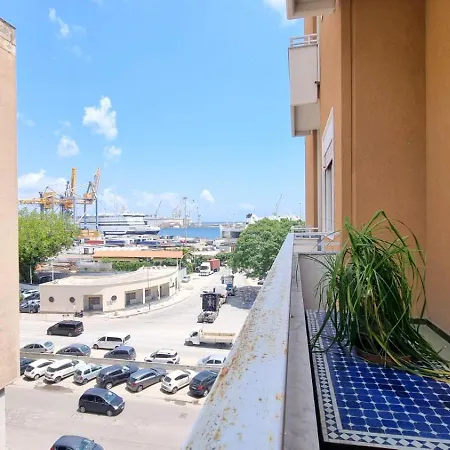 Apartment Molo Santa Lucia 248