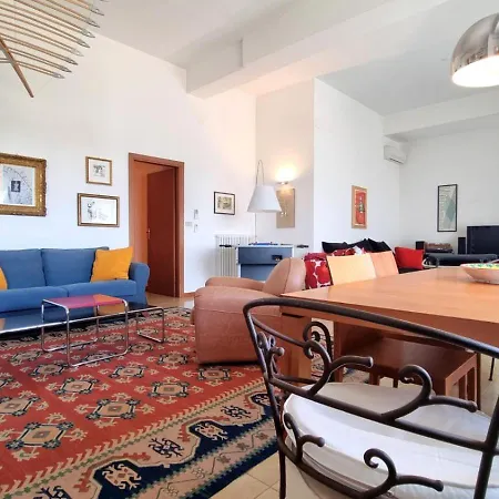 Molo Santa Lucia 248 Apartment Palermo