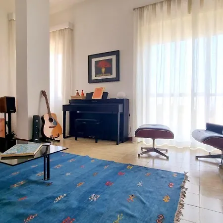 Apartment Molo Santa Lucia 248
