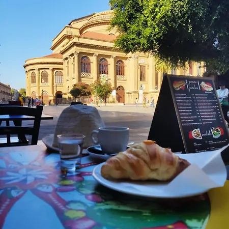 Piccola E Dimora Del Teatro Massimo