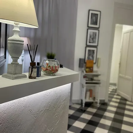 Bed & Breakfast Politeama Art 2*