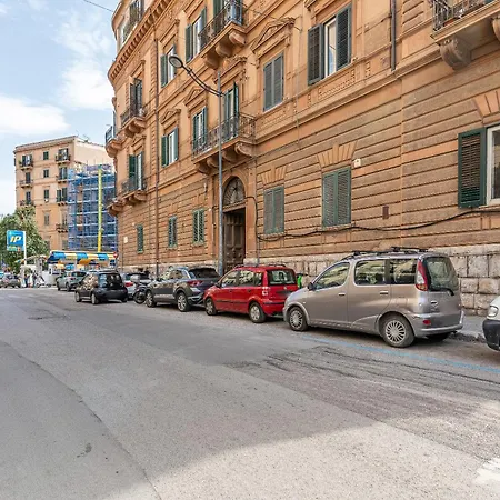 Lea's Luxury Art By Wonderful Italy Apartment *