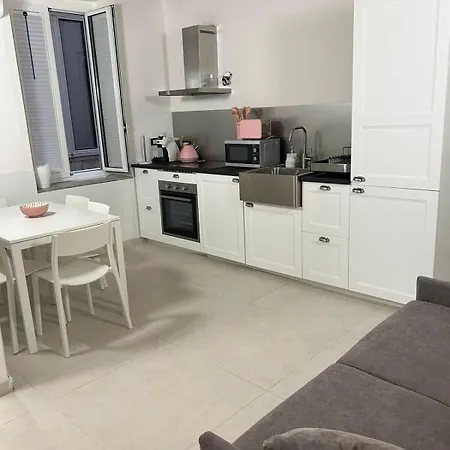 Margot House Apartment