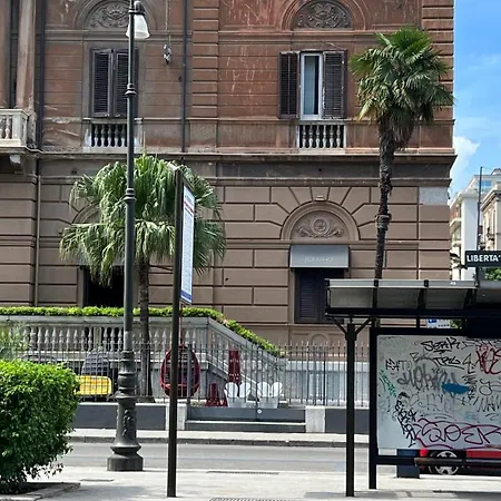 Appartamento Intero In Centro Citta Via Liberta-piazza Croci-teatri Politeama E Massimo *