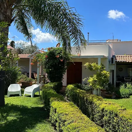 Apartment Saline - Luxury Garden Mondello *
