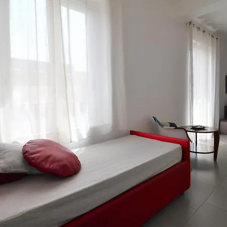 Le Porte Del Centro Bed & Breakfast 2*