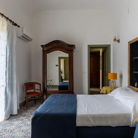 Apartment Ajutamicristo Domus By Domusicily
