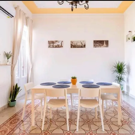 Merlo House - Inside The Historical Center Casa vacanze *
