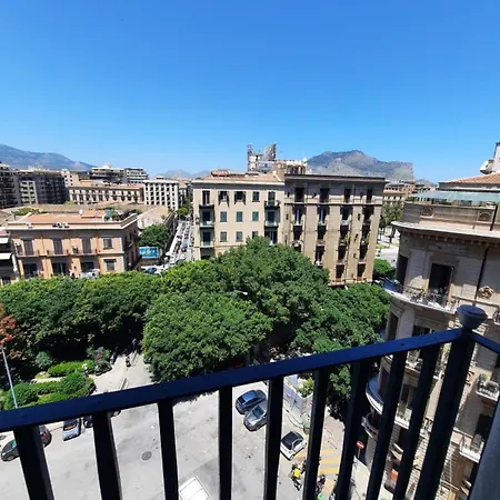 Le Di Via Meccio * Palermo