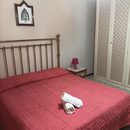 Alloggio in famiglia Signorile In Condominio Rallo