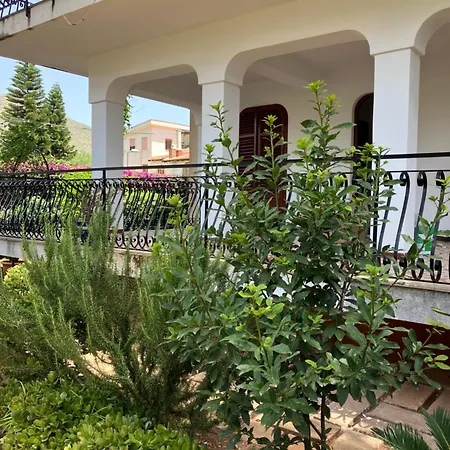 Crilulu Al Mare Villa *