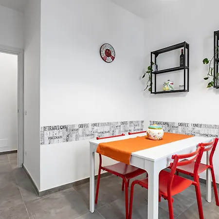 Palazzo Dei Normanni & Ballaro Roomy Modern X9 Daire