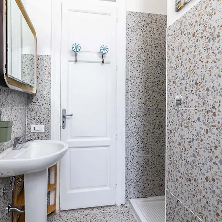 Near Palermo's Historic Heart - With Courtyard Apartment *