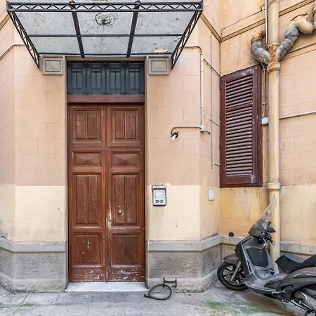 Apartment Near Palermo's Historic Heart - With Courtyard Palermo