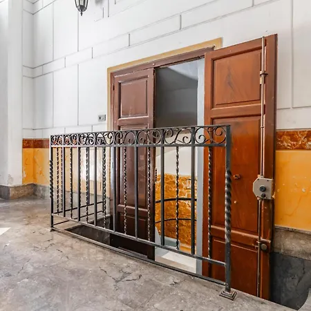 Stone Charisma: Lovely X6 Apartment Palermo