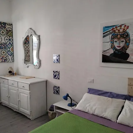 Apartamento Casetta Blu Mondello Zona Partanna *