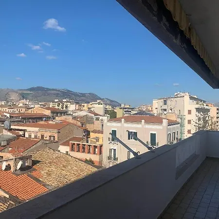 George Penthouse Attico Palermo