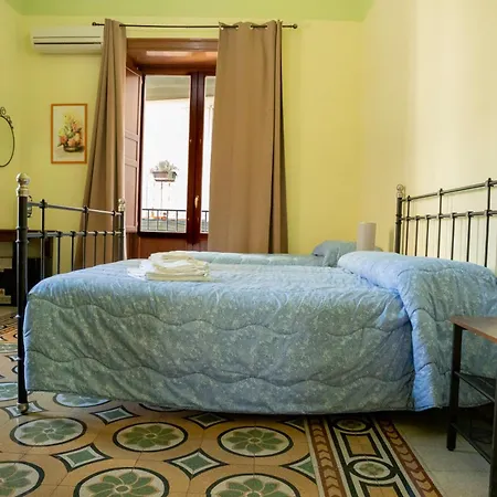 Palazzo Corvino Couette-café 3*