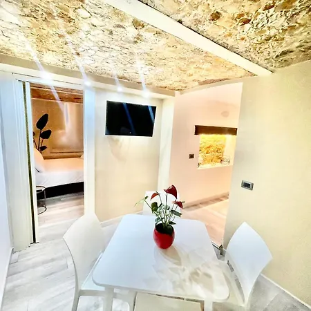 A Centro Vicino Stazione Mercato E Attrazioni Appartement *