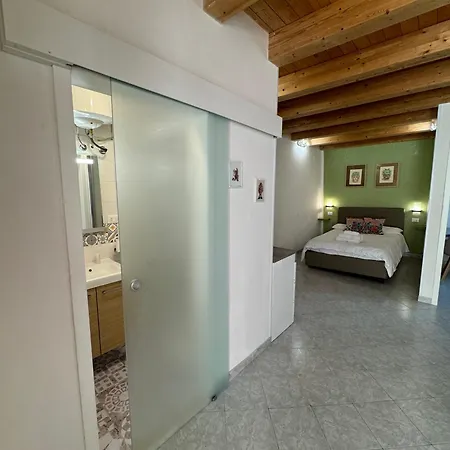 Tanto Di Cappello Apartmán