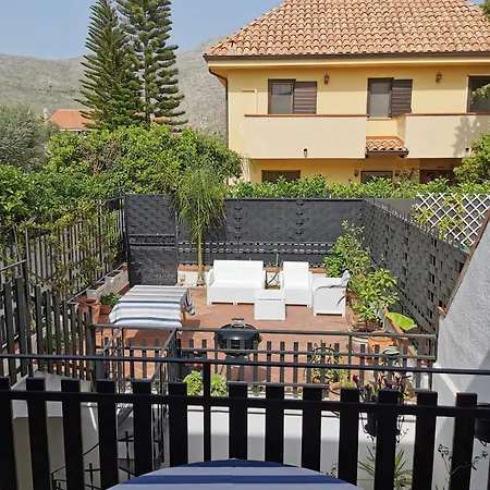 Casa Antigone 99 Vakantiehuis Mondello