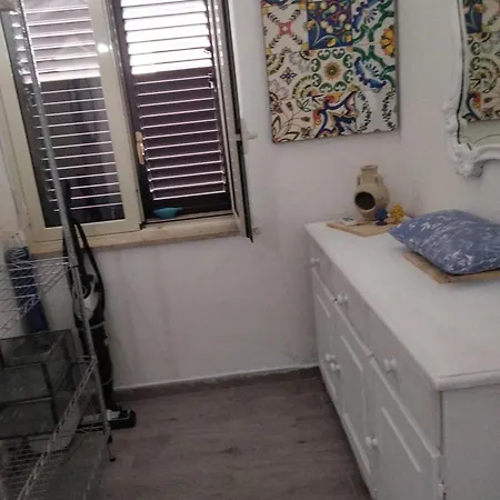Appartamento Casetta Blu Mondello Zona Partanna Palermo