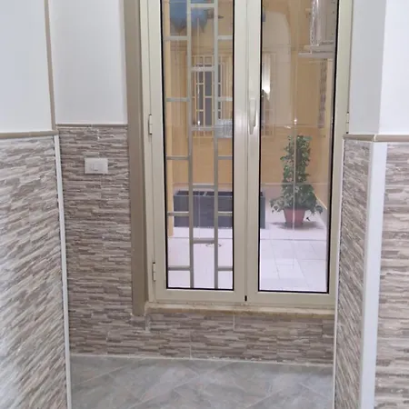 Apartment The Brothers House Zisa