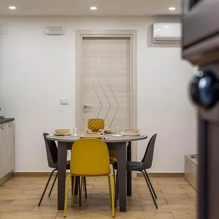 Kalos Apartment *